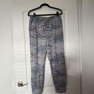 Knox Rose Gray Camo Jogger Pants